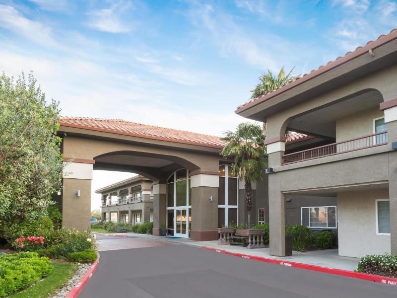 Baymont By Wyndham Modesto Salida Hotel Exterior photo