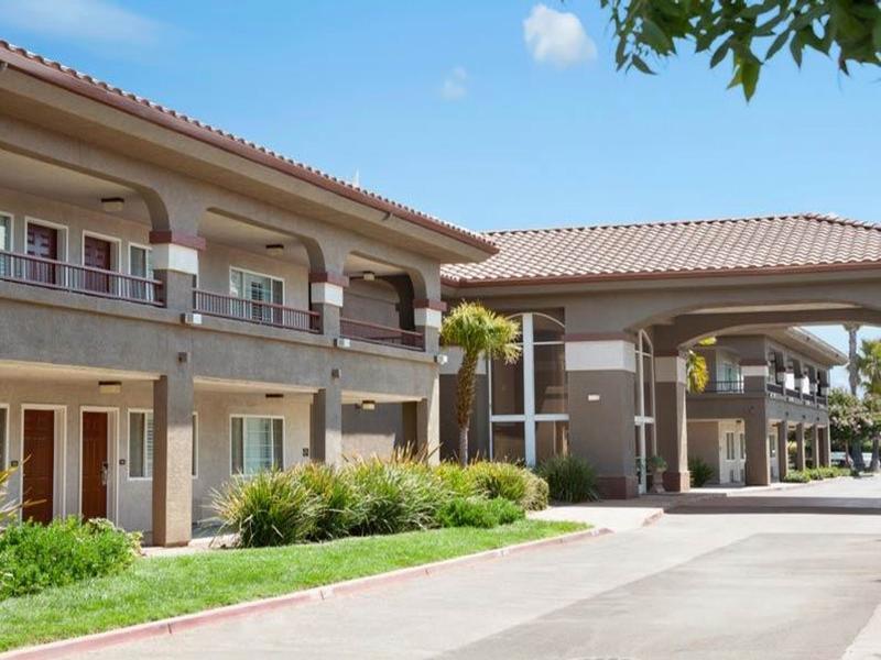 Baymont By Wyndham Modesto Salida Hotel Exterior photo