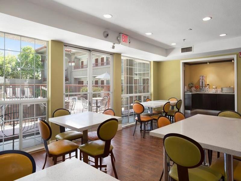 Baymont By Wyndham Modesto Salida Hotel Exterior photo